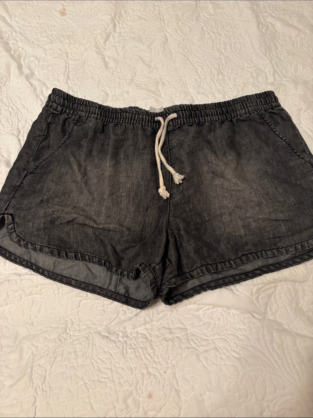 No Boundaries Women's Washed Black Drawstring Athletic Shorts